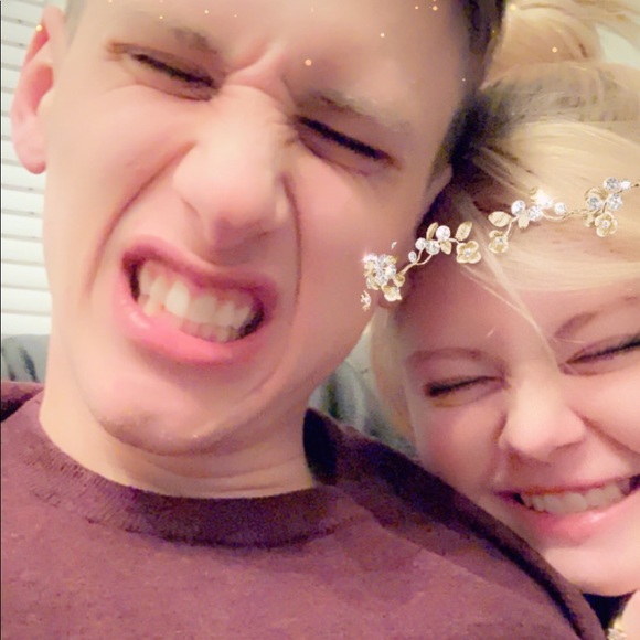 Meet your Posher- Caitlin Palmer - Picture 3 of 7